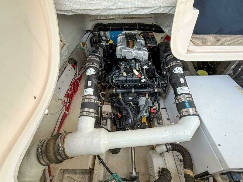 2013 Tiara Yachts 3600 Coronet