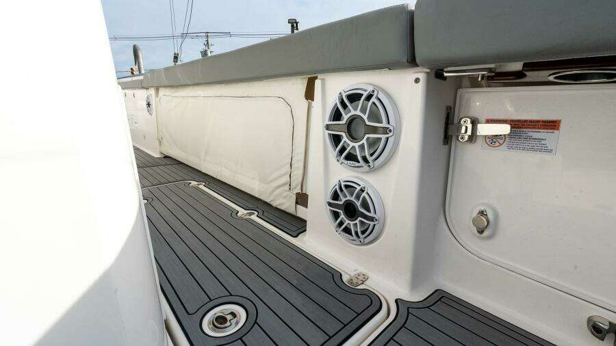 2023 Everglades 455 Center Console