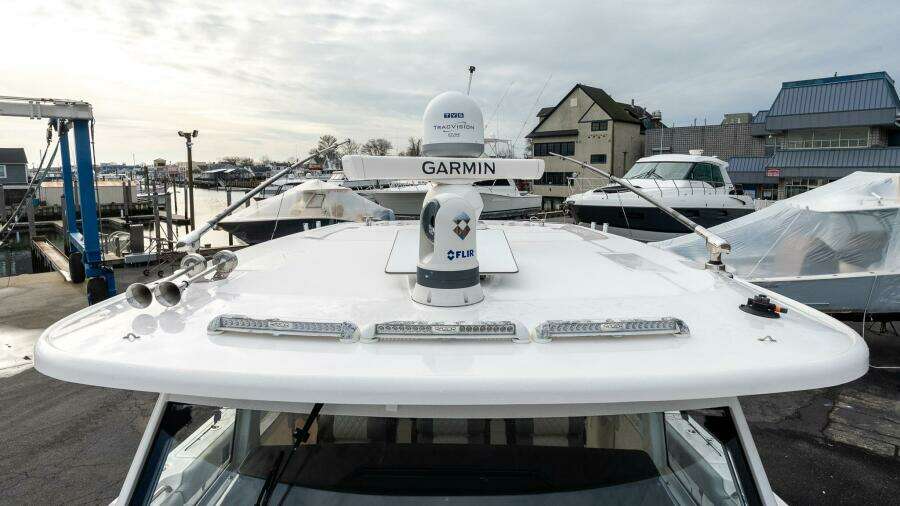 2023 Everglades 455 Center Console