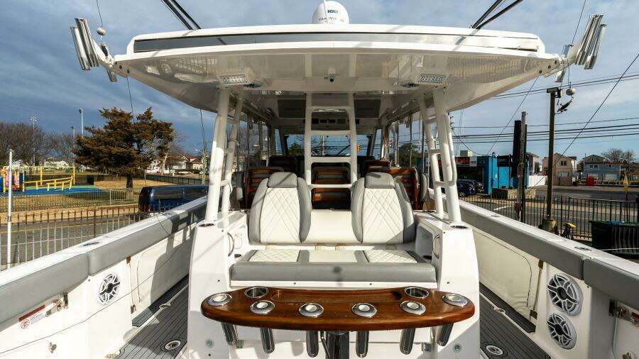 2023 Everglades 455 Center Console