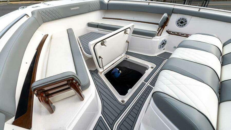 2023 Everglades 455 Center Console