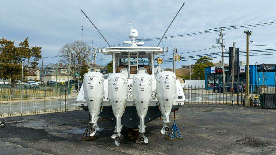 2023 Everglades 455 Center Console