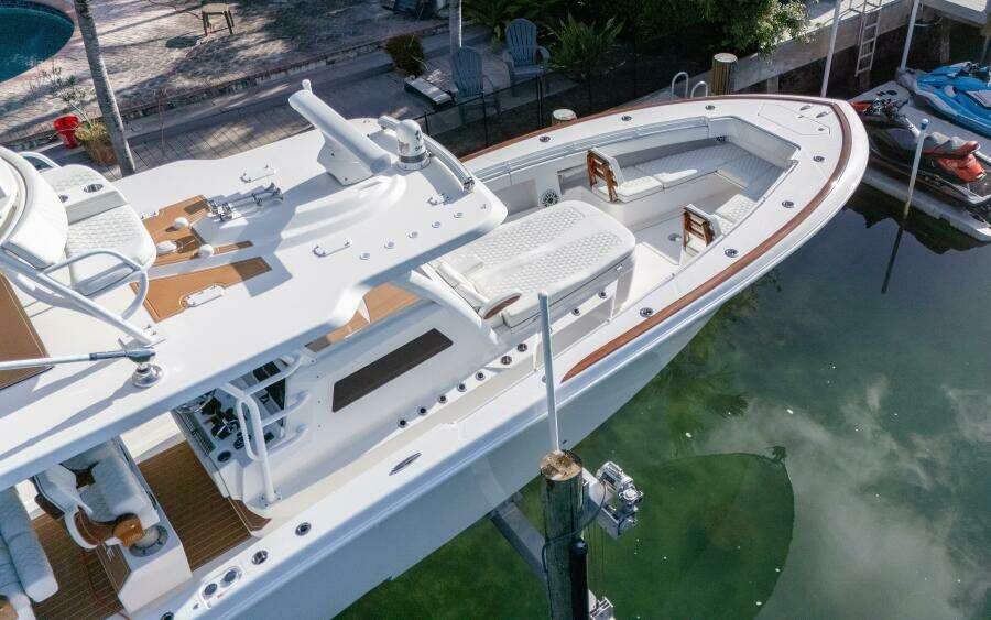 2024 Invincible 43 Open