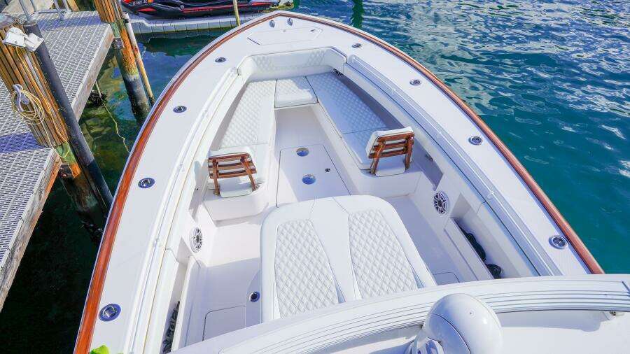 2024 Invincible 43 Open