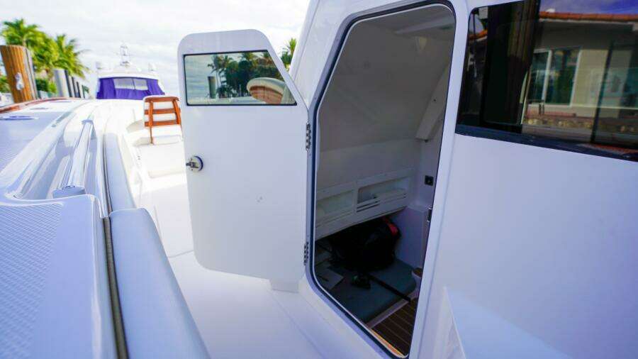 2024 Invincible 43 Open