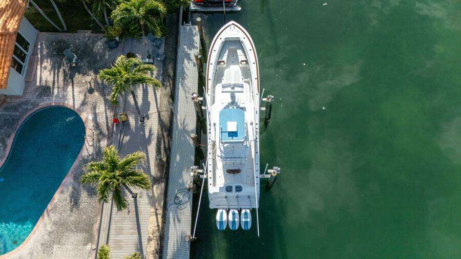 2024 Invincible 43 Open