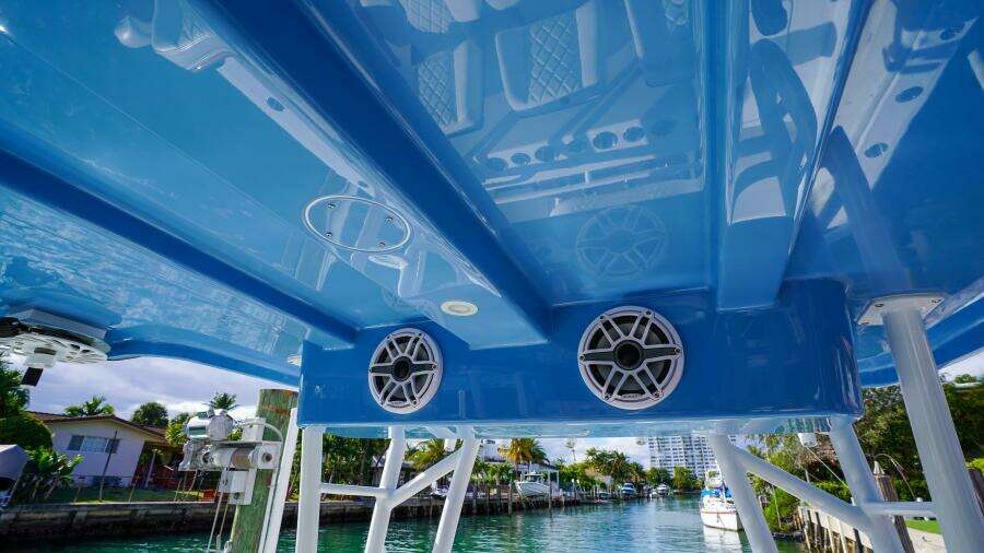 2024 Invincible 43 Open