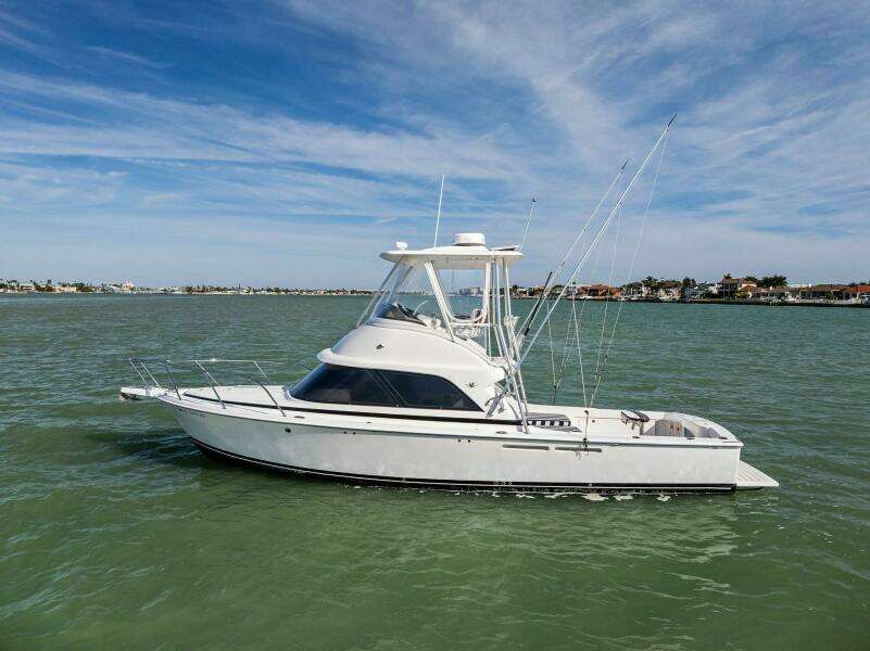 2017 Bertram 35 Flybridge