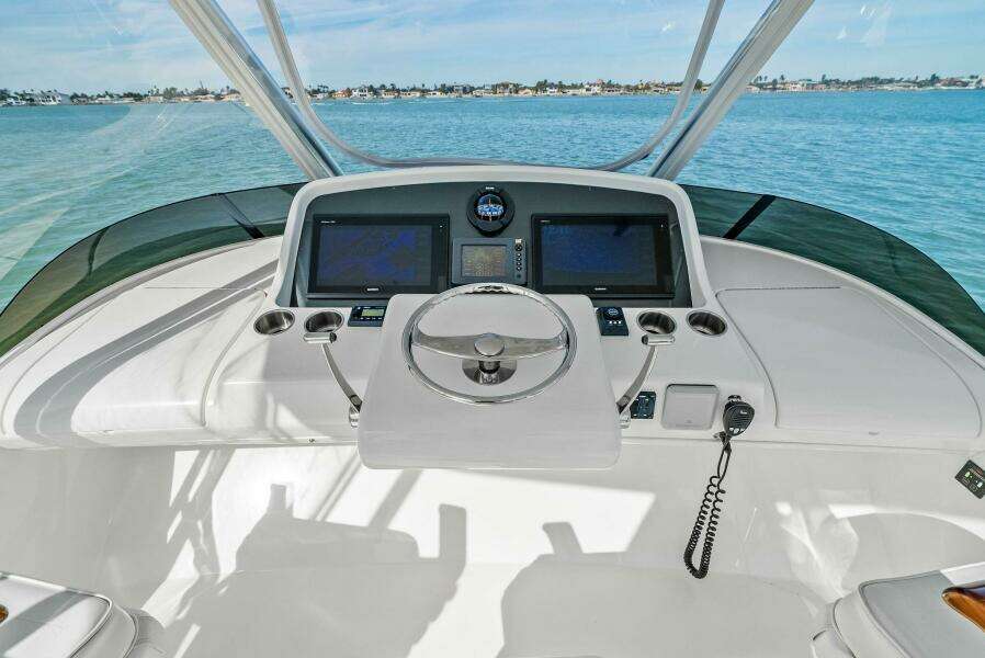 2017 Bertram 35 Flybridge