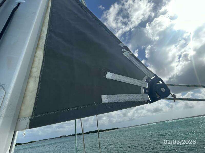 54' Jeanneau Mainsail clew1