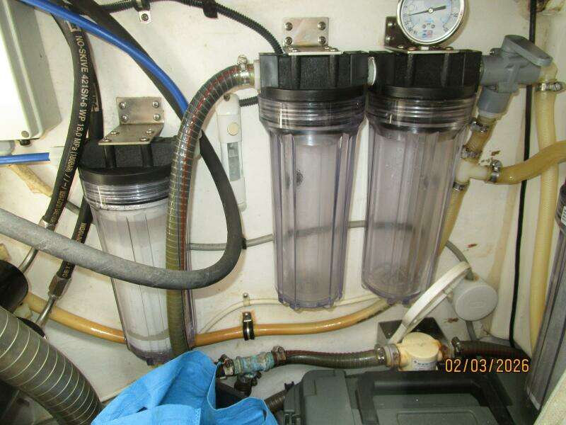 54' Jeanneau water filtration system