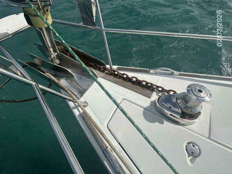 54' Jeanneau anchor windlass
