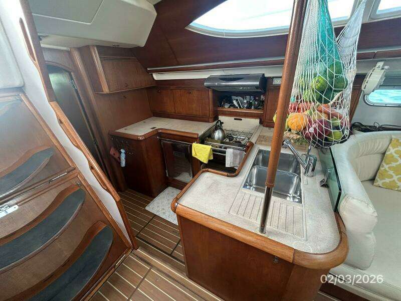 54' Jeanneau galley1