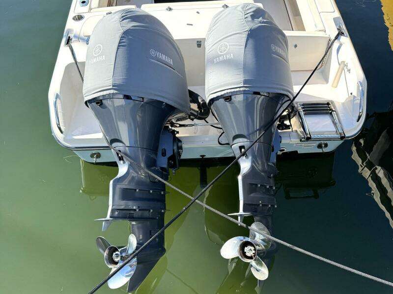 2017 Grady-White Fisherman 257