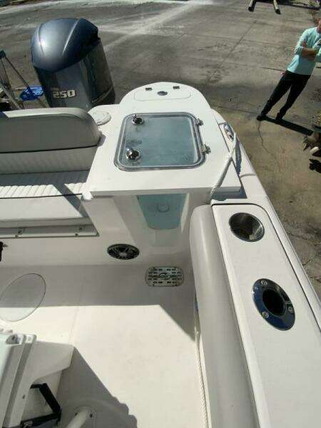 2022 Sea Fox 228 Commander