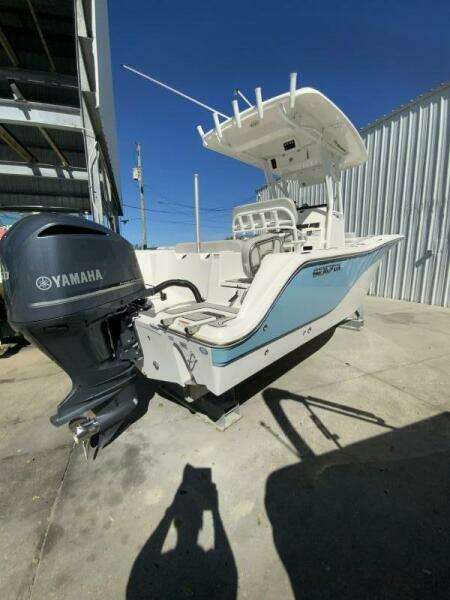 2022 Sea Fox 228 Commander