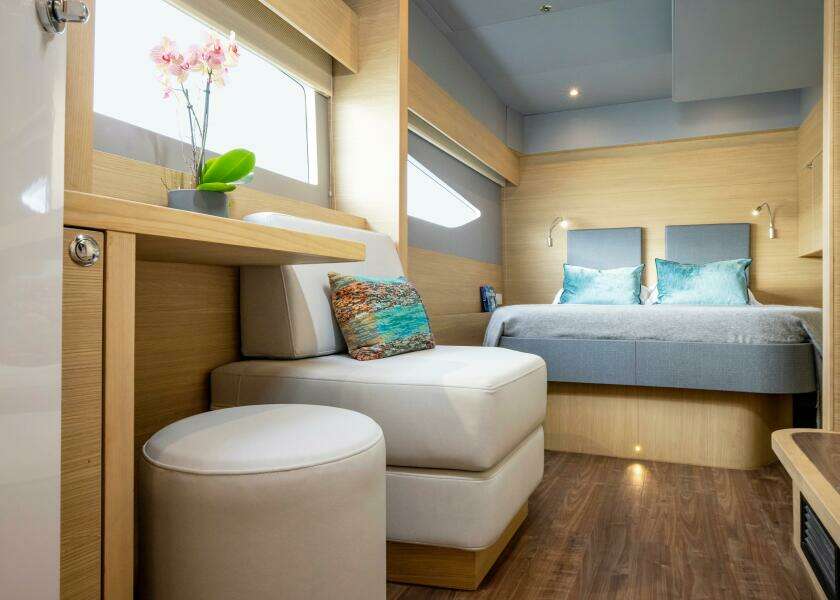 2024 Aquila 54 Yacht