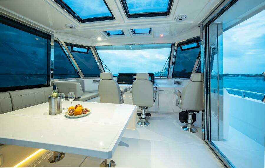 2024 Aquila 54 Yacht