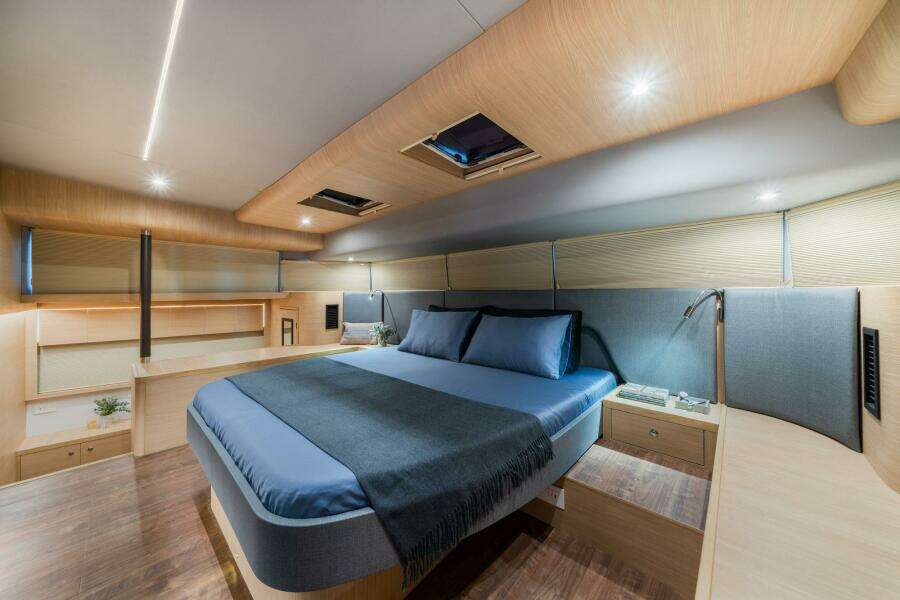 2024 Aquila 54 Yacht