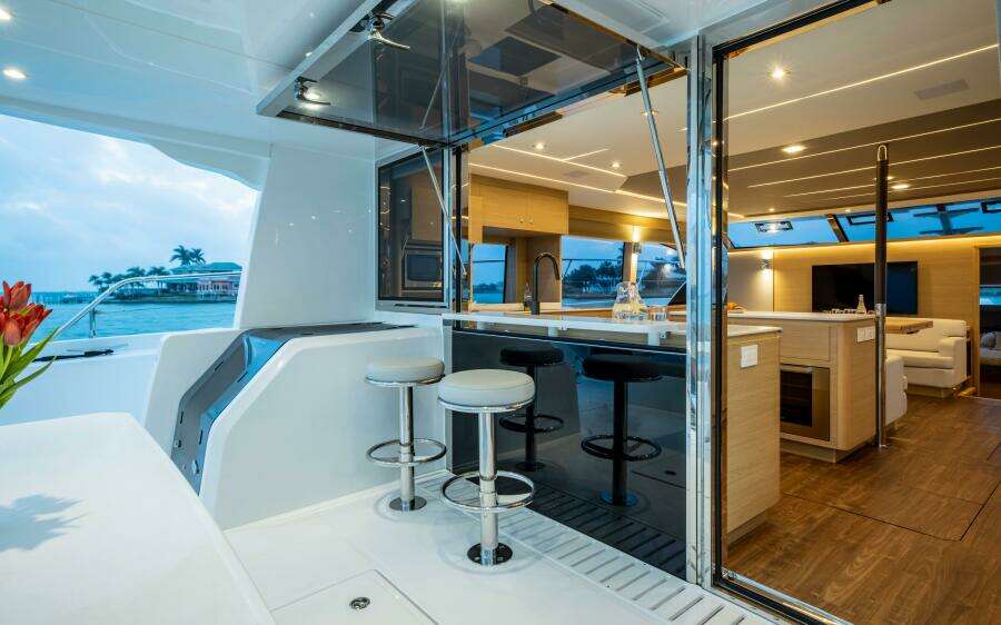 2024 Aquila 54 Yacht