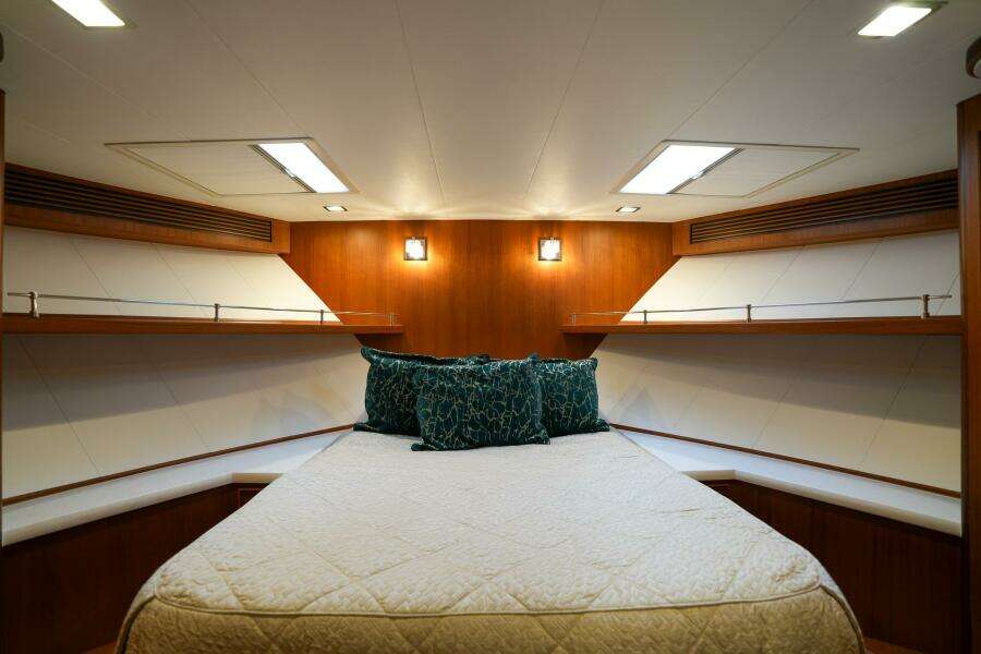 2022 Marlow Explorer 62E-CB