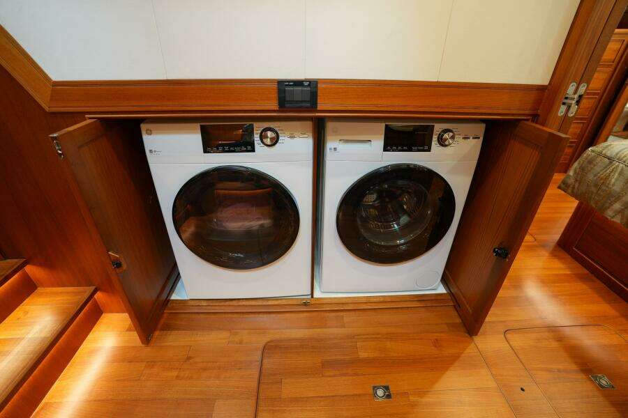 2022 Marlow Explorer 62E-CB