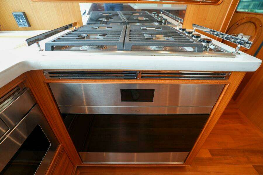 2022 Marlow Explorer 62E-CB