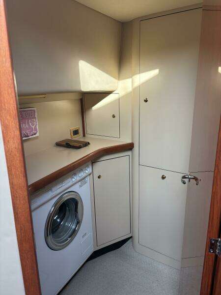 2000 Sea Ray 420 Aft Cabin