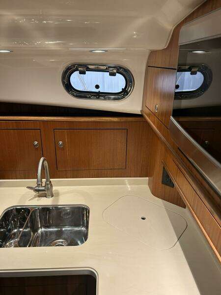 2016 Pursuit OS 385 Offshore