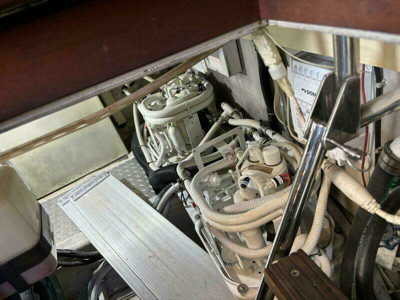 2004 Sabreline 36 Sedan