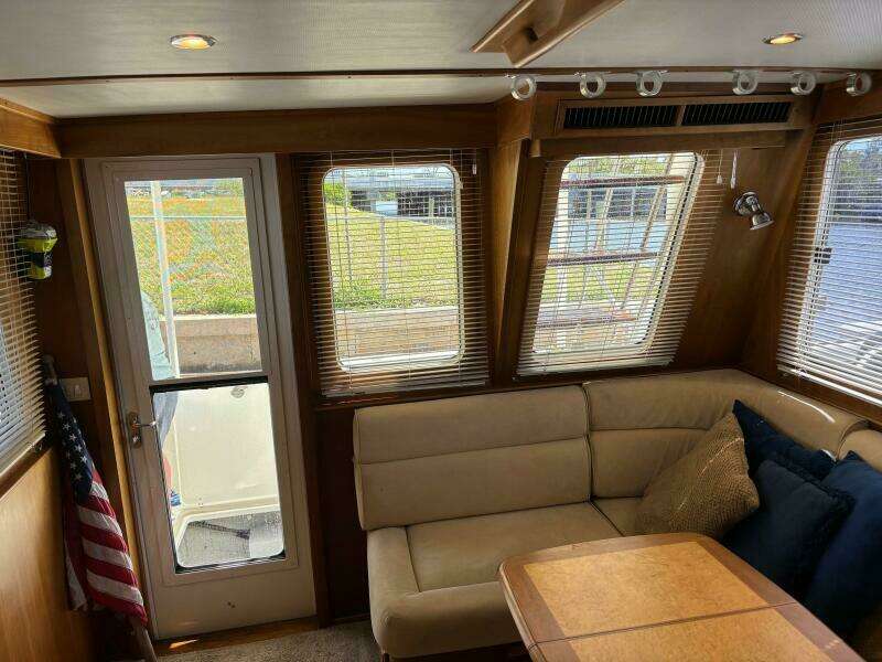 2004 Sabreline 36 Sedan