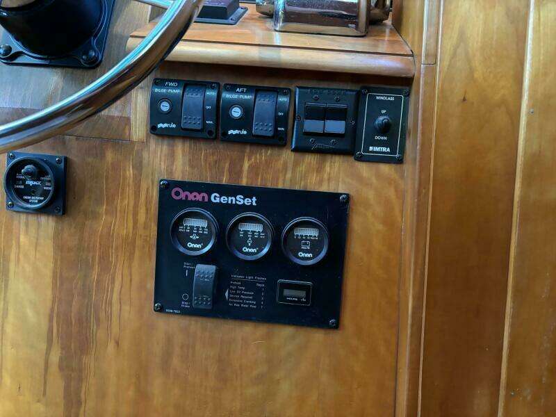 2004 Sabreline 36 Sedan