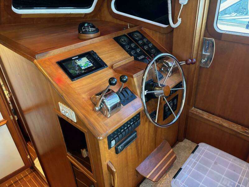 2004 Sabreline 36 Sedan