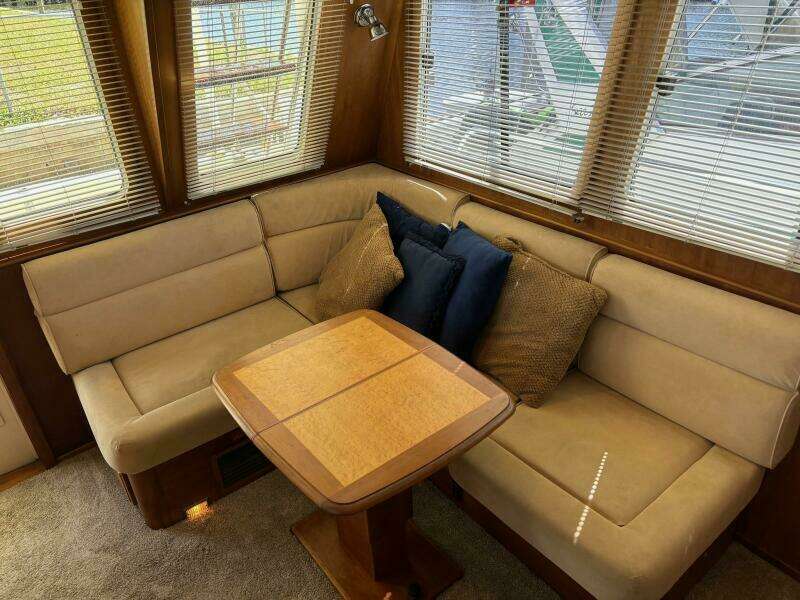 2004 Sabreline 36 Sedan