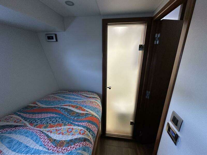 Outer Reef 62 SOUTH  PAWS - Guest Cabin