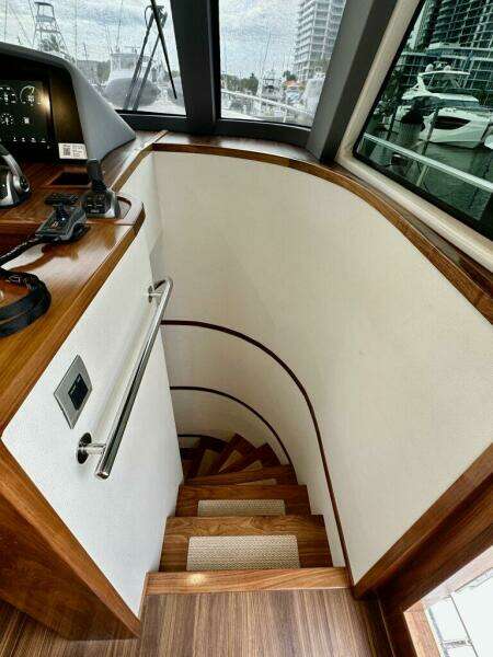 Outer Reef 62 SOUTH  PAWS - Interior