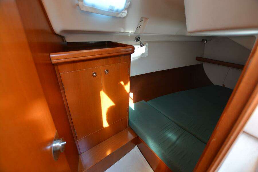 2002 Beneteau Oceanis 331