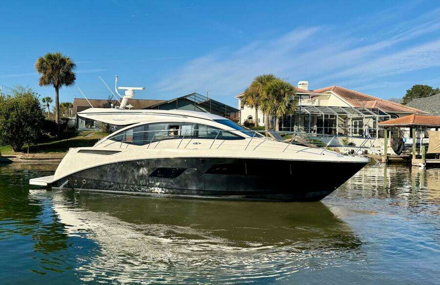 2016 Sea Ray 40 Sundancer "Lady Laura" - Profile