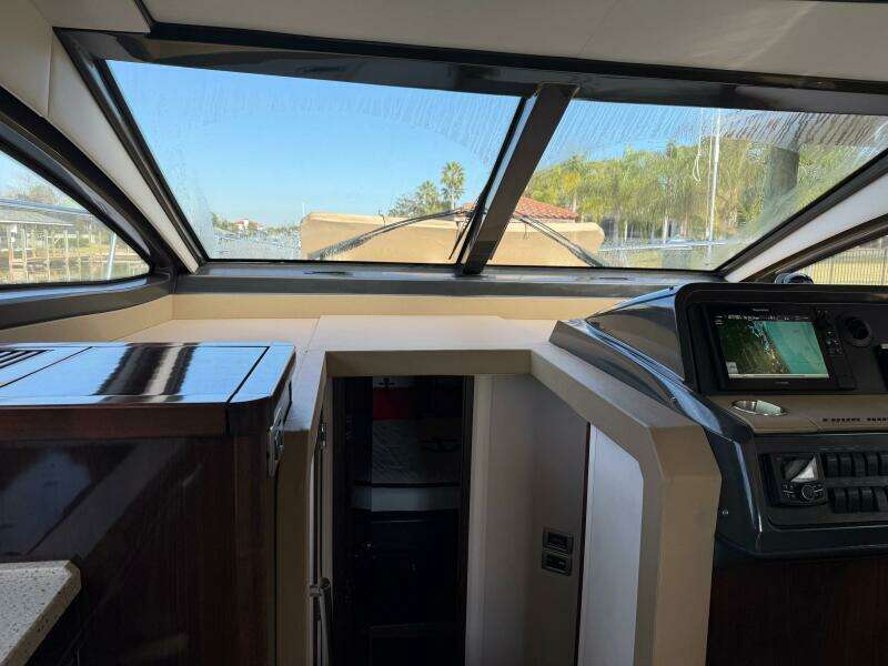 2016 Sea Ray 40 Sundancer