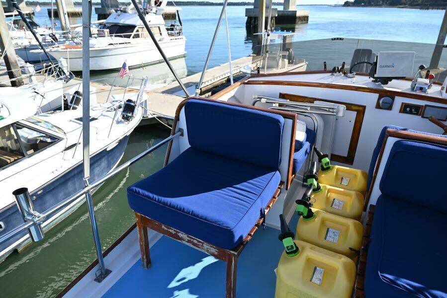 1970 Grand Banks Flybridge Trawler
