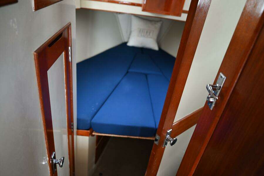 1970 Grand Banks Flybridge Trawler