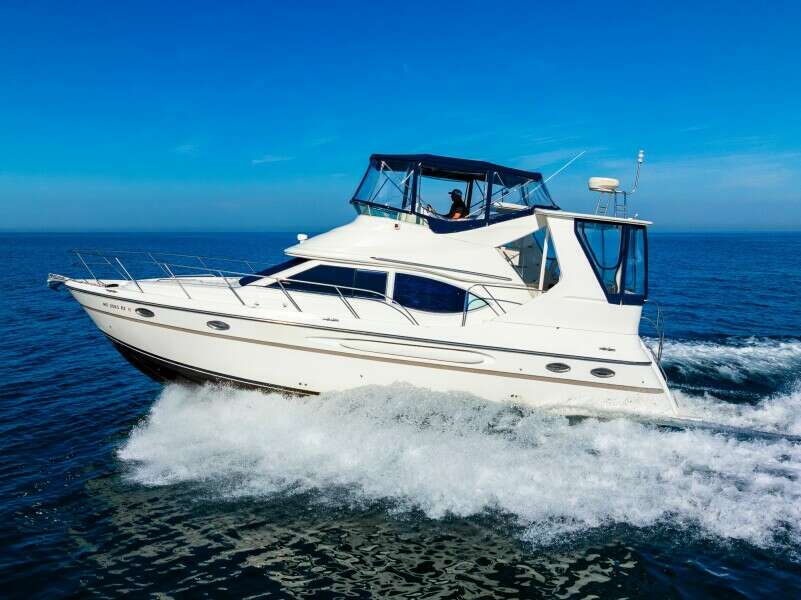 1999 Maxum 4100 SCA Motor Yacht