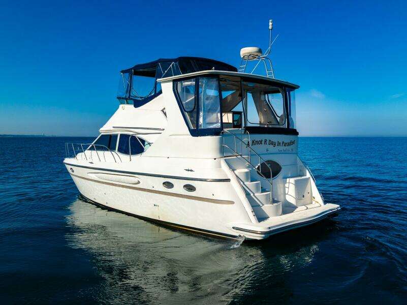 1999 Maxum 4100 SCA Motor Yacht