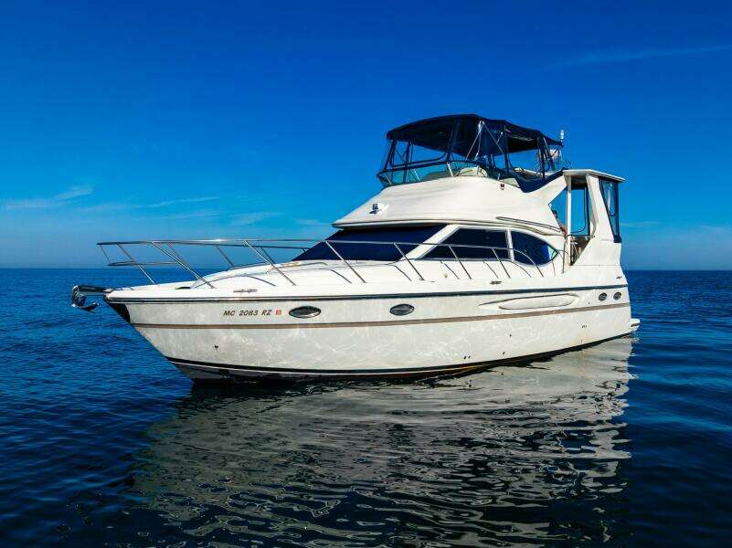 1999 Maxum 4100 SCA Motor Yacht