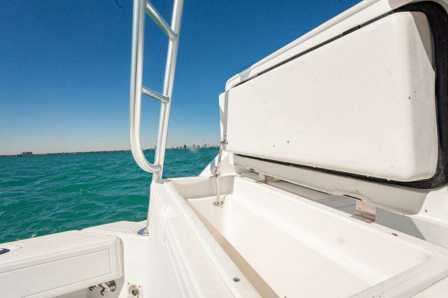 2004 Luhrs 32 Open