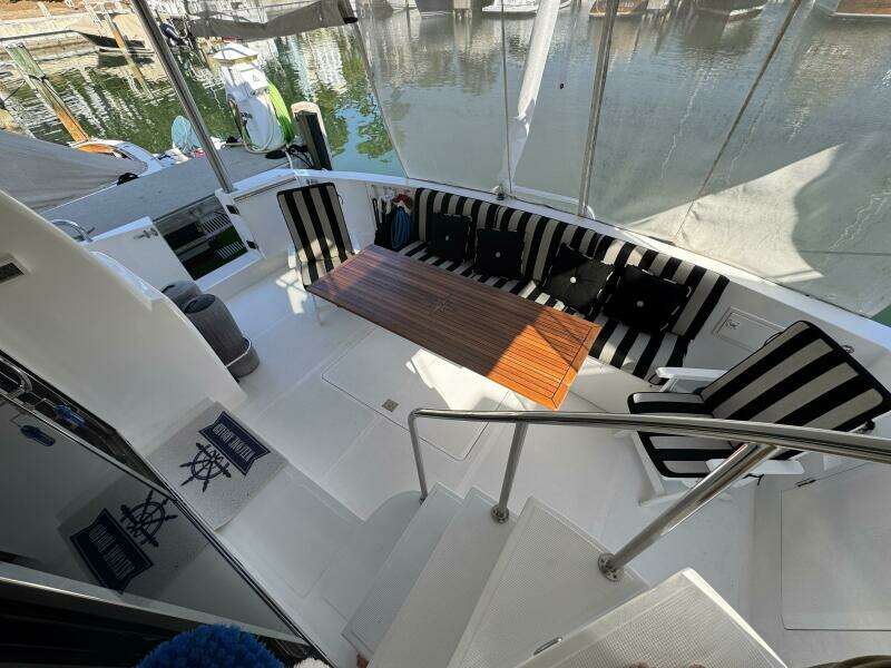 2004 Altima 55 Pilothouse