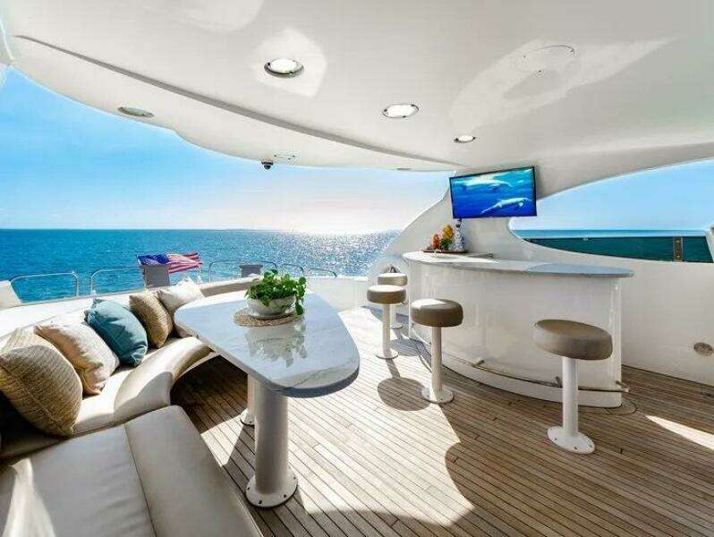 2001 Lazzara Yachts 94 Motor Yacht