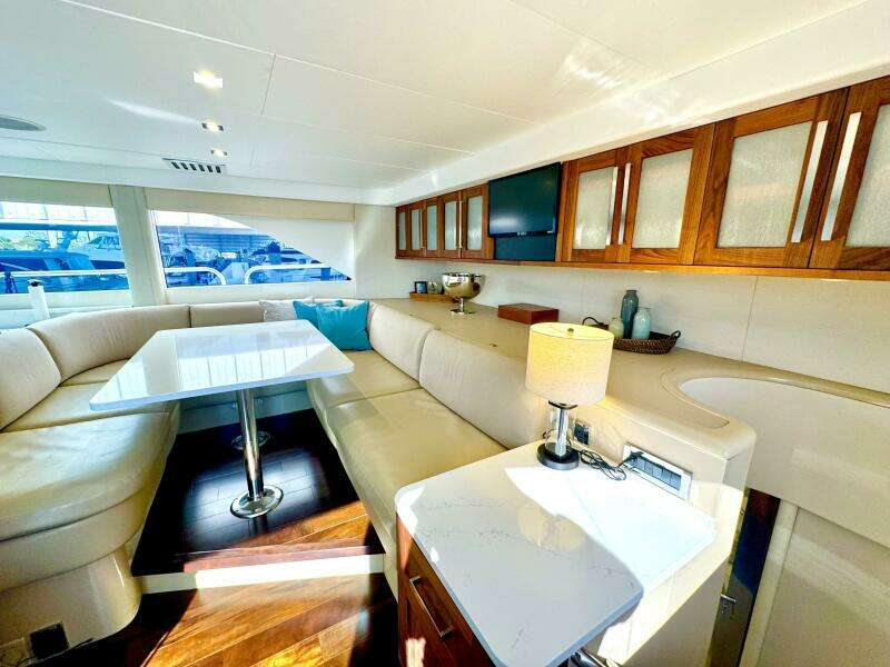 2001 Lazzara Yachts 94 Motor Yacht