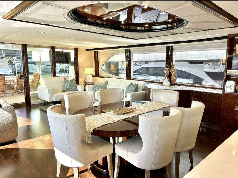 2001 Lazzara Yachts 94 Motor Yacht