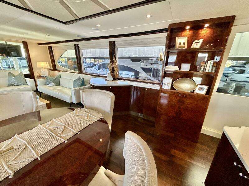 2001 Lazzara Yachts 94 Motor Yacht